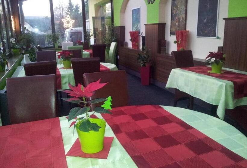 Hotelli Centrum Harrachov