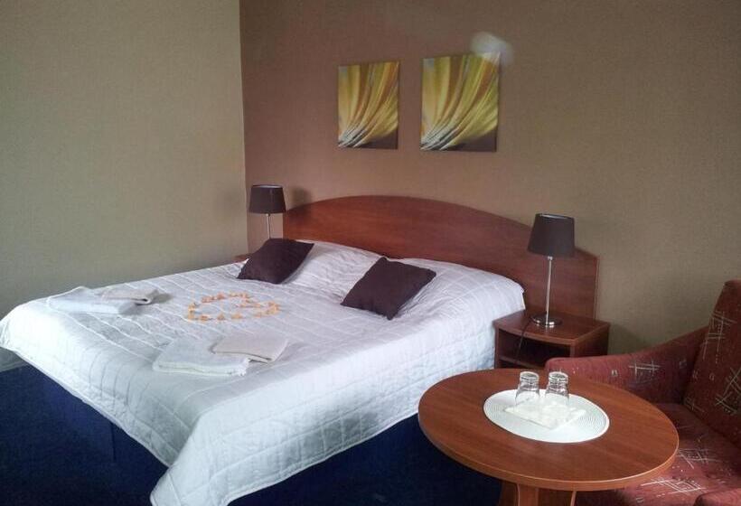 Hotelli Centrum Harrachov