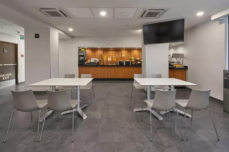 ホテル City Express By Marriott Monterrey Lindavista