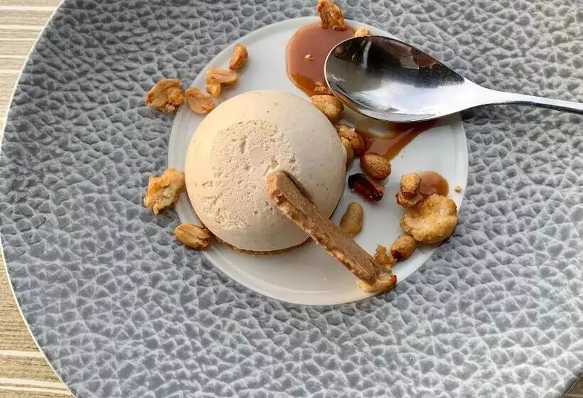 ホテル L Horizon  Restaurant La Fougassette