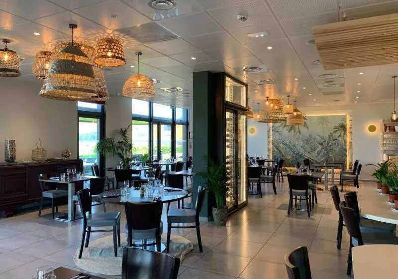 ホテル L Horizon  Restaurant La Fougassette