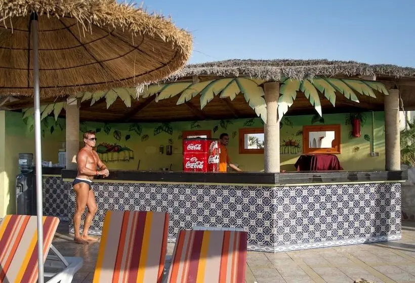 ホテル Medina Les Quatre Saisons Aqua Park Resort & Thalasso Djerba