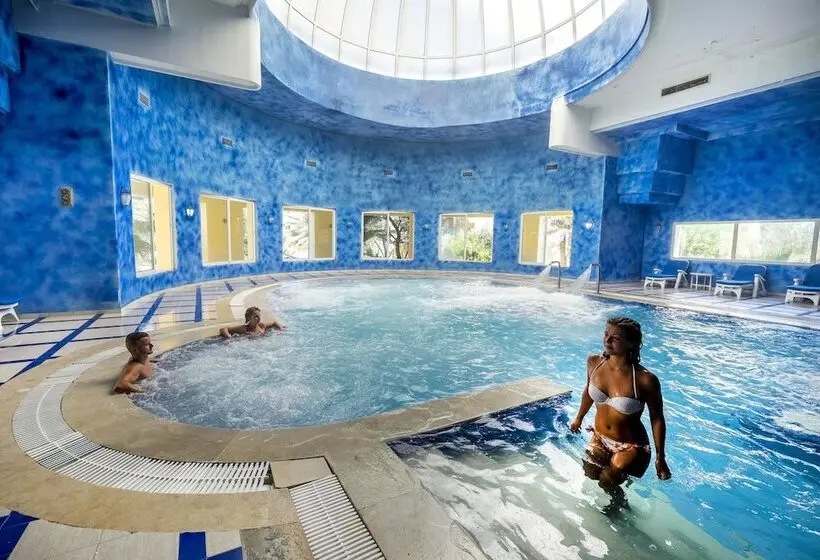 ホテル Medina Les Quatre Saisons Aqua Park Resort & Thalasso Djerba