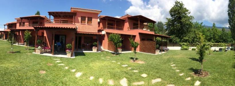 Melograno Apartments And Studios