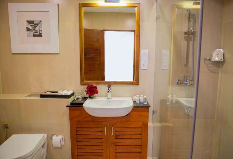 ホテル Platinum One Suites