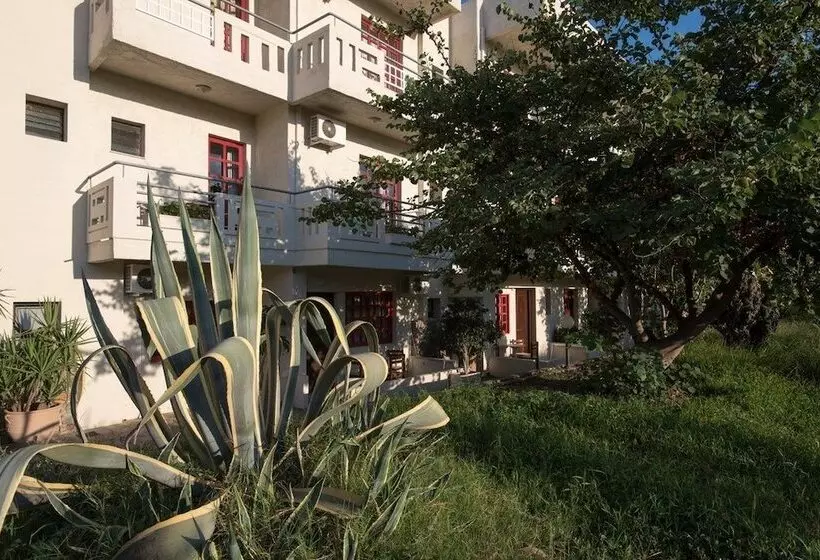 ホテル Proimos Apartments