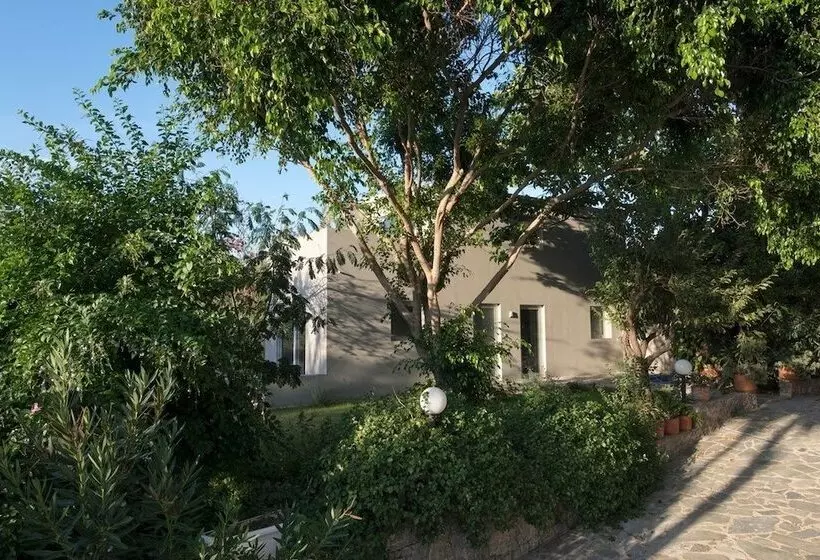 ホテル Proimos Apartments