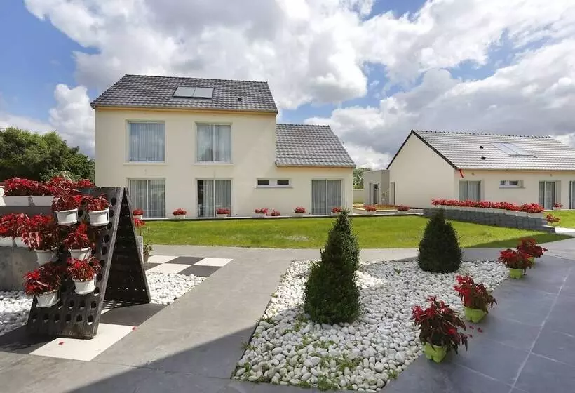 ホテル Resort Résidence Pierre, The Originals Relais