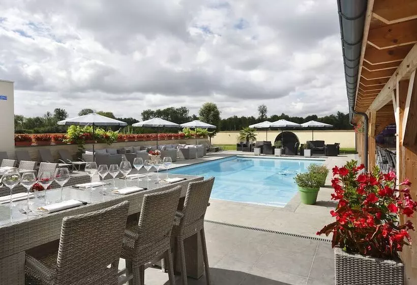 ホテル Resort Résidence Pierre, The Originals Relais