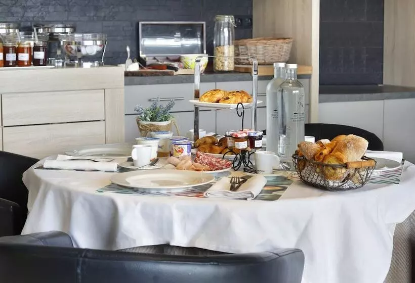 ホテル Resort Résidence Pierre, The Originals Relais