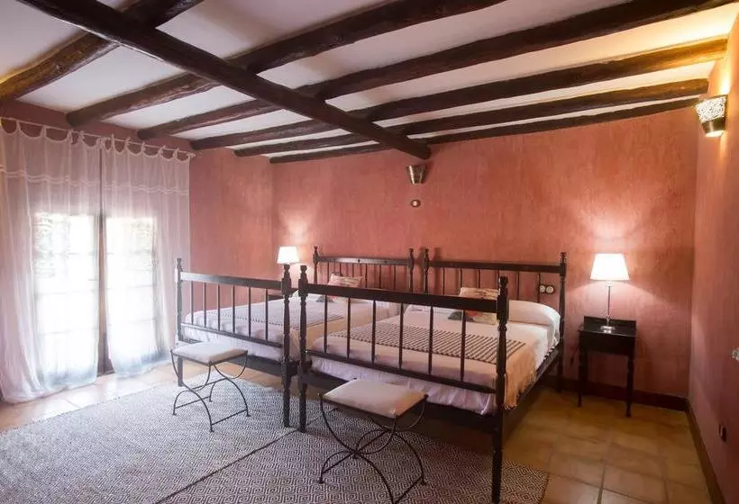 Maaseutuhotelli Agro-Hotel Rugama