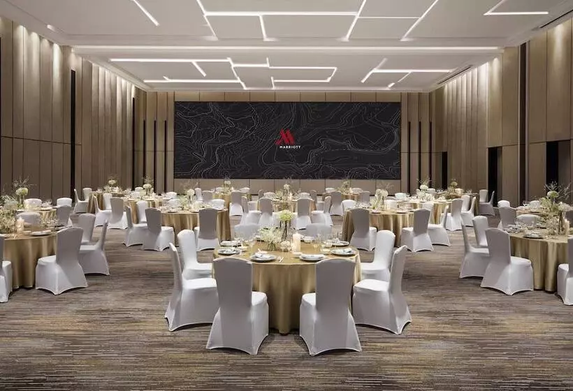 Shanghai Marriott Hotel Kangqiao