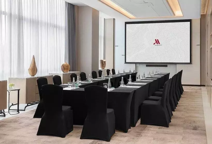 Shanghai Marriott Hotel Kangqiao