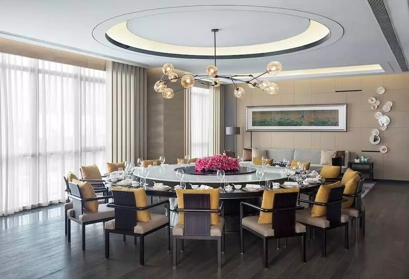 Shanghai Marriott Hotel Kangqiao