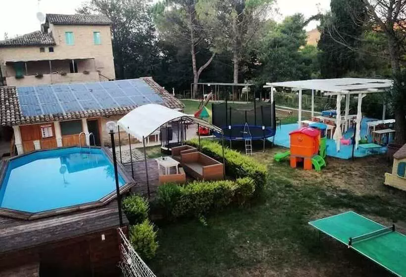 ホテル Casale Valentini