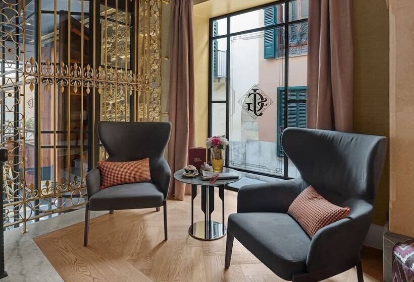 Отель Gloria De Sant Jaume