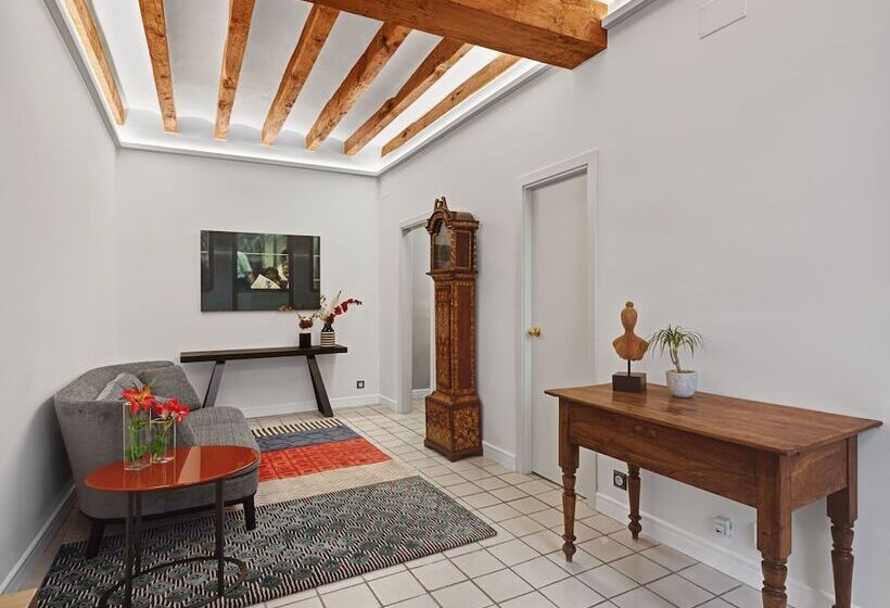 Отель Gloria De Sant Jaume