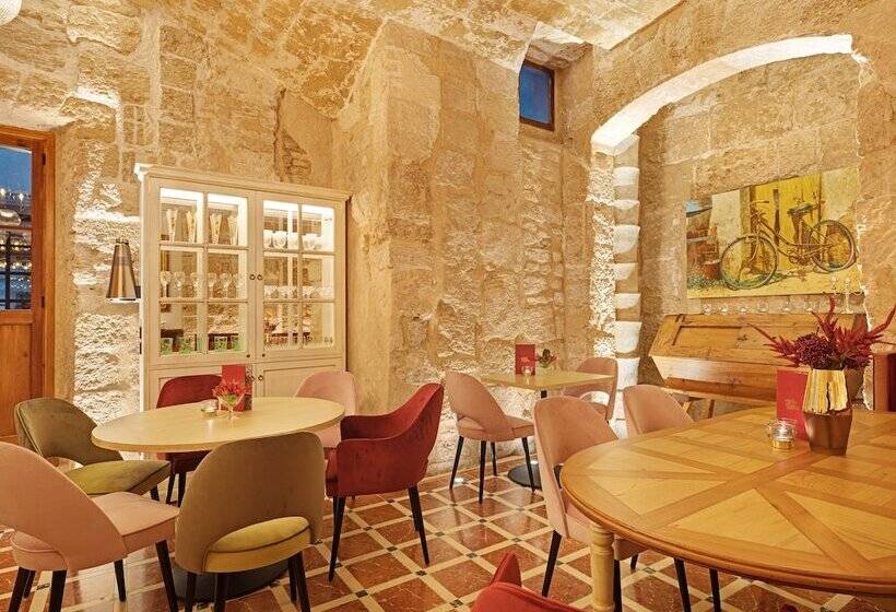 Отель Gloria De Sant Jaume