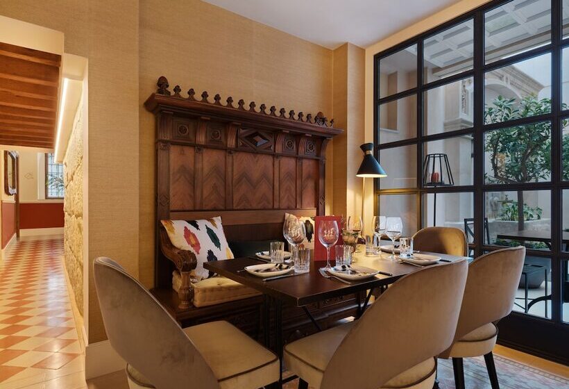 Отель Gloria De Sant Jaume