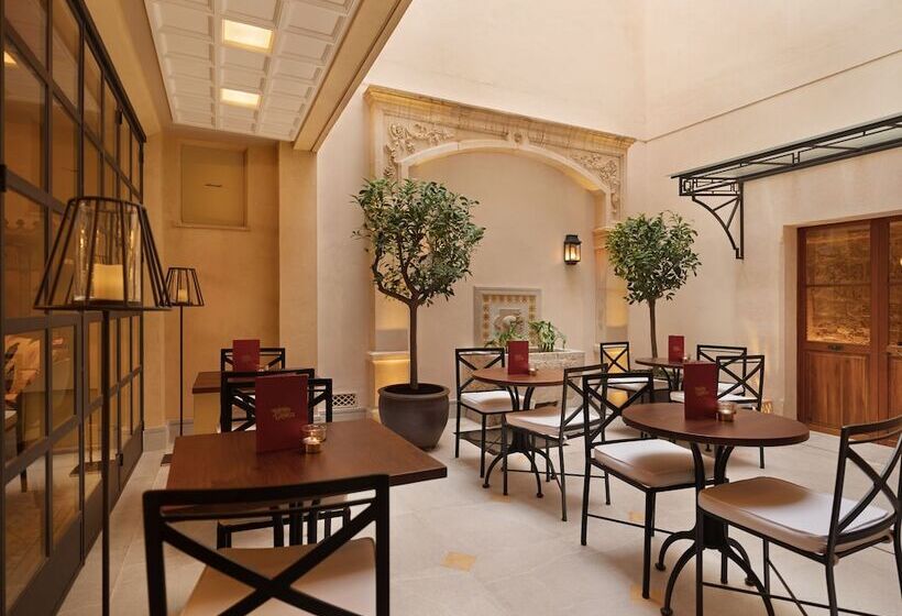 Отель Gloria De Sant Jaume