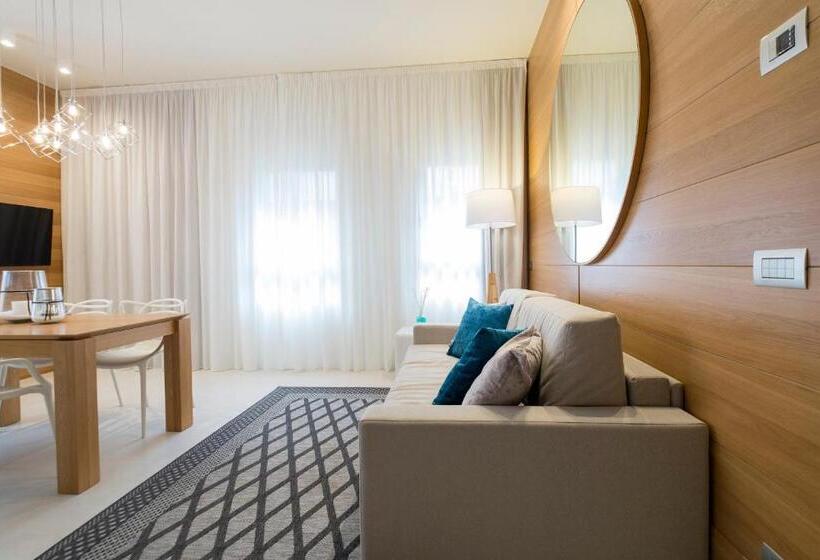 فندق Metropol Ceccarini Suite Luxury Apartments