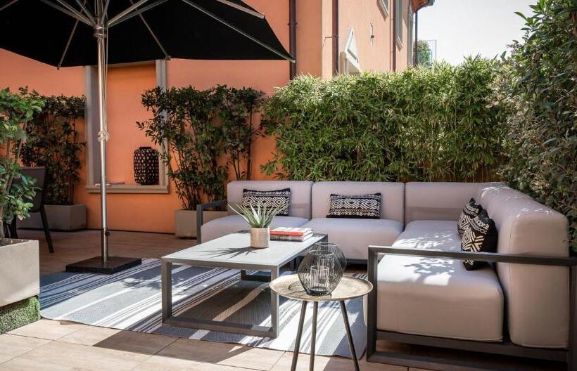 فندق Metropol Ceccarini Suite Luxury Apartments