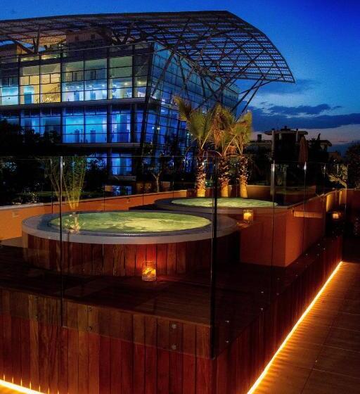 فندق Metropol Ceccarini Suite Luxury Apartments