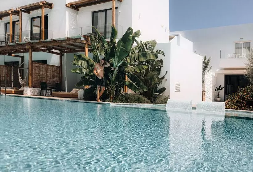 ホテル Paralos Lifestyle Beach Adults Only