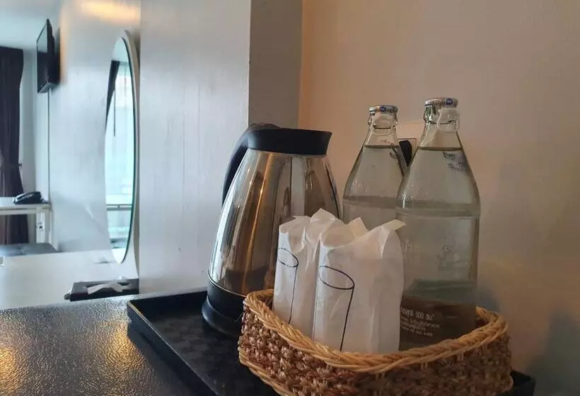 Hotelli Retreat Resort Pattaya