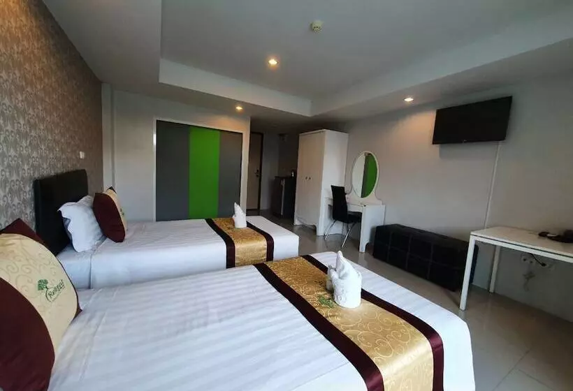 Hotelli Retreat Resort Pattaya