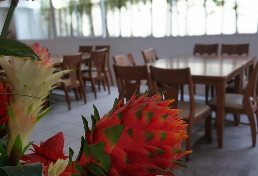 酒店 Retreat Resort Pattaya