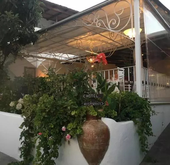 ホテル Ristorante O Palmo Inn