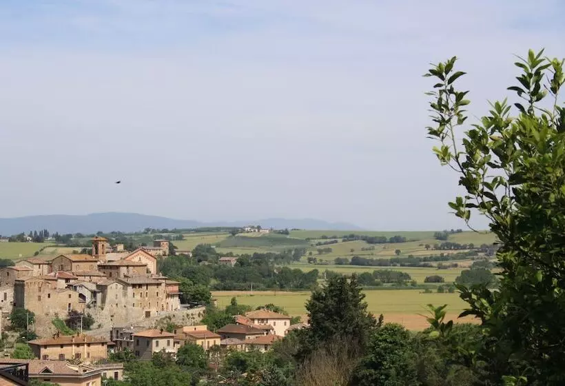 Hotelli Un Petit Paradis