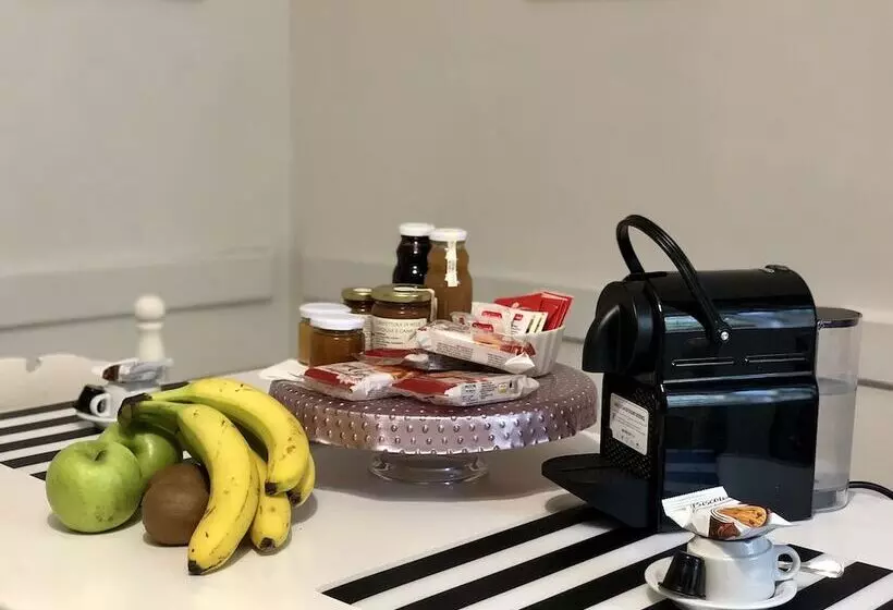 Hotelli Un Petit Paradis