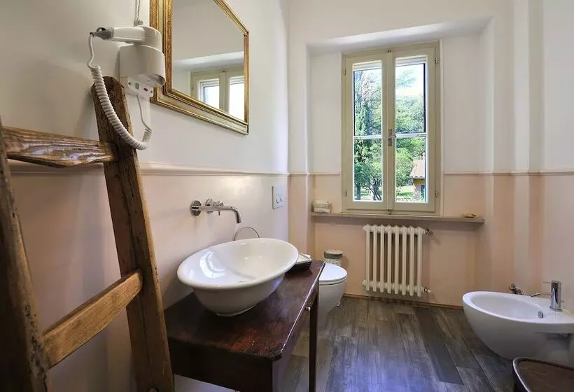 Hotelli Un Petit Paradis