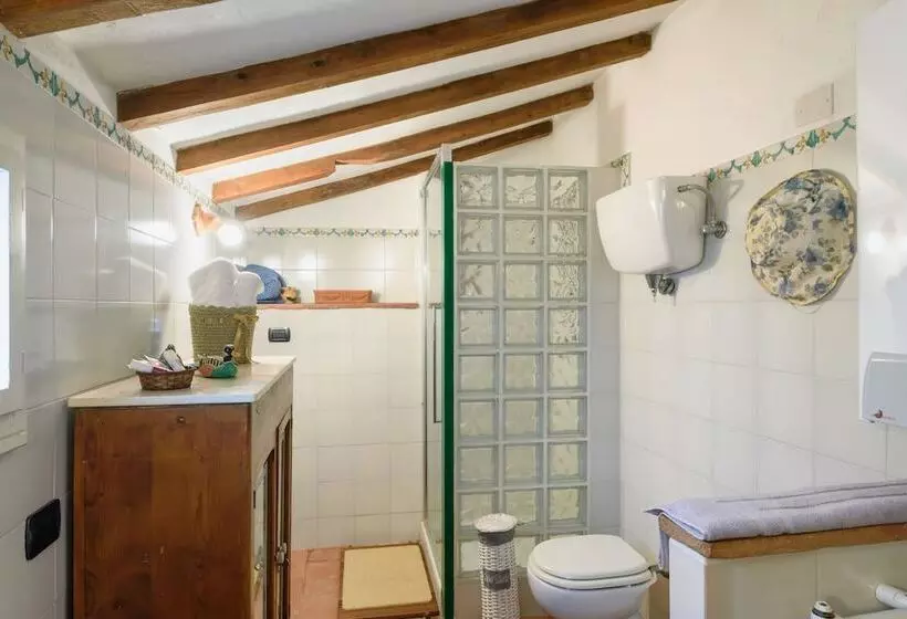 Hotelli Un Petit Paradis