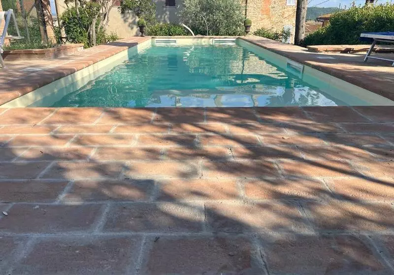 Hotelli Un Petit Paradis