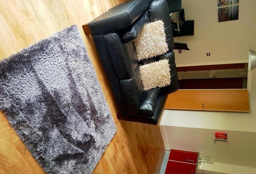 فندق Vizion Apartments