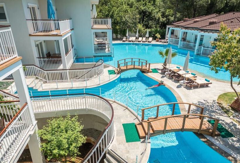 Mozaik Swim Up Hotel And Apartments