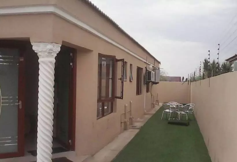 پانسیون Abundance Palace Guest House