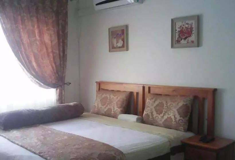 پانسیون Abundance Palace Guest House