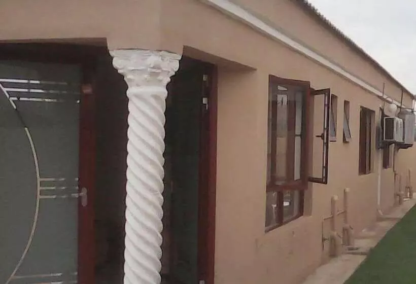 پانسیون Abundance Palace Guest House