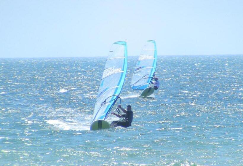 הוסטל Caparica Sun Centre