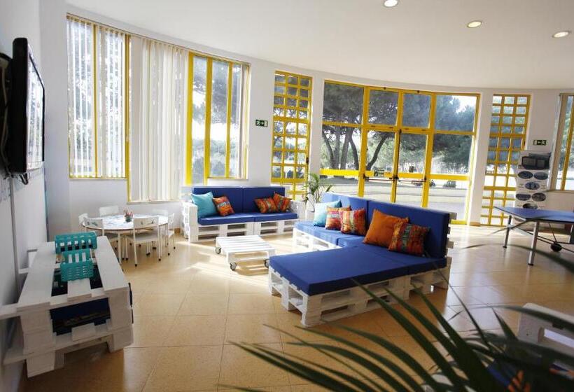 הוסטל Caparica Sun Centre