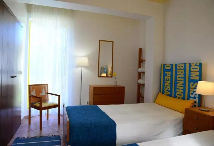 هاستل Caparica Sun Centre