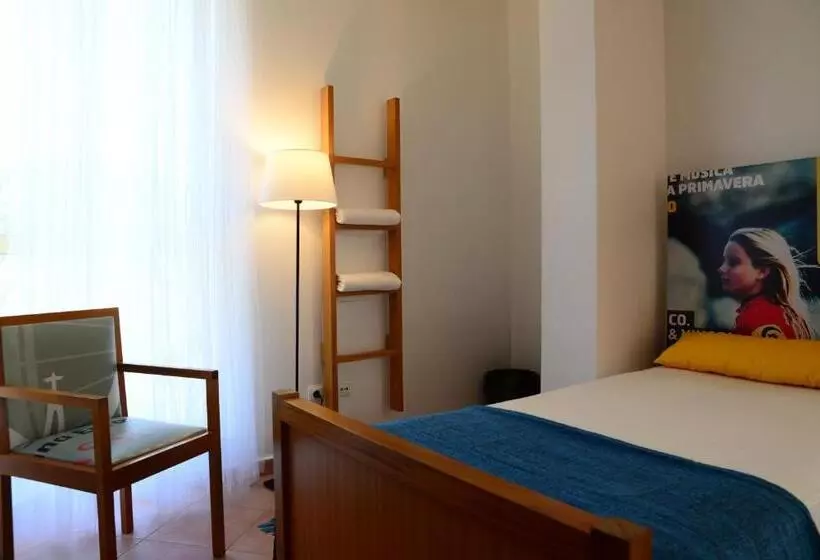 هاستل Caparica Sun Centre