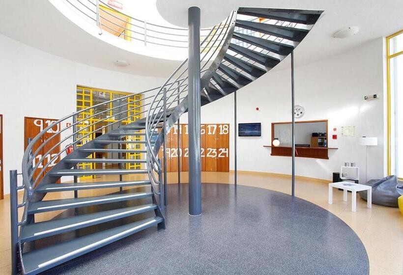 הוסטל Caparica Sun Centre