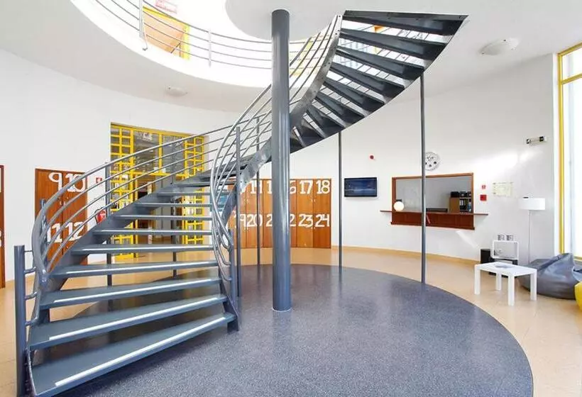 هاستل Caparica Sun Centre