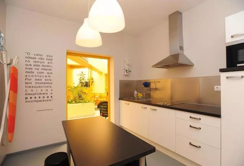 هاستل Caparica Sun Centre