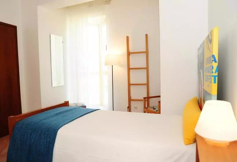 هاستل Caparica Sun Centre